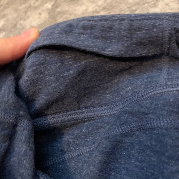 Workout crops - Picture 4 of 4